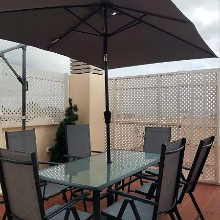 Superlative With Spectacular Ocean Views 아파트 *