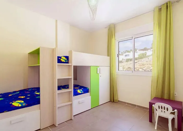 Superlative With Spectacular Ocean Views *