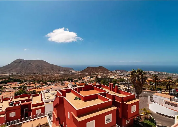 Superlative With Spectacular Ocean Views Apartment